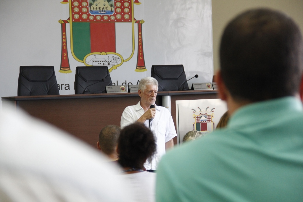 Dr. Fernando Ferrari